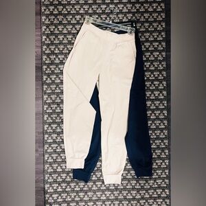 Uniqlo 2 AIRism athleisure pants (tog.)